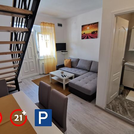 Ris Central Apartments Novi Sad Exteriör bild
