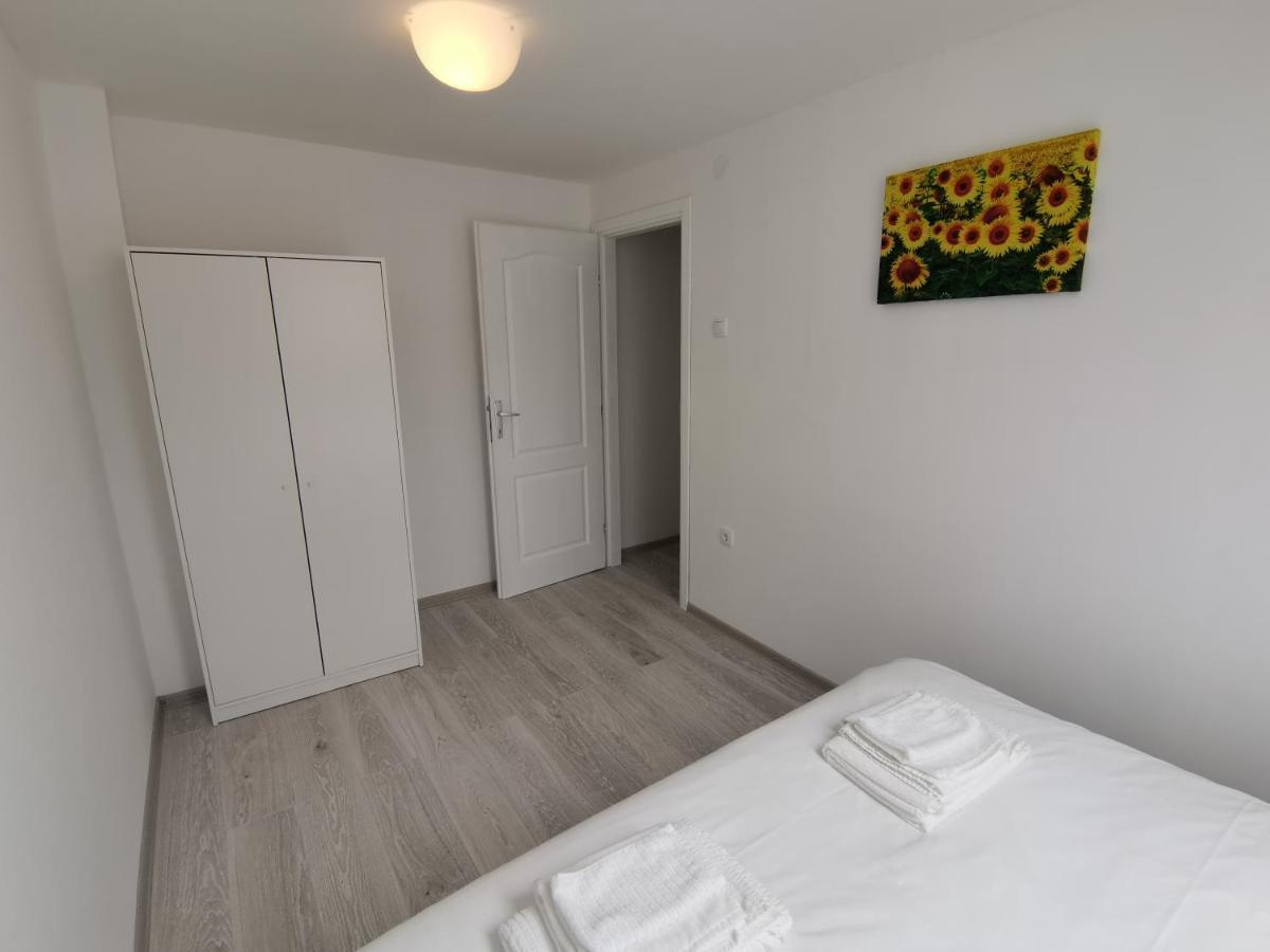 Ris Central Apartments Novi Sad Exteriör bild