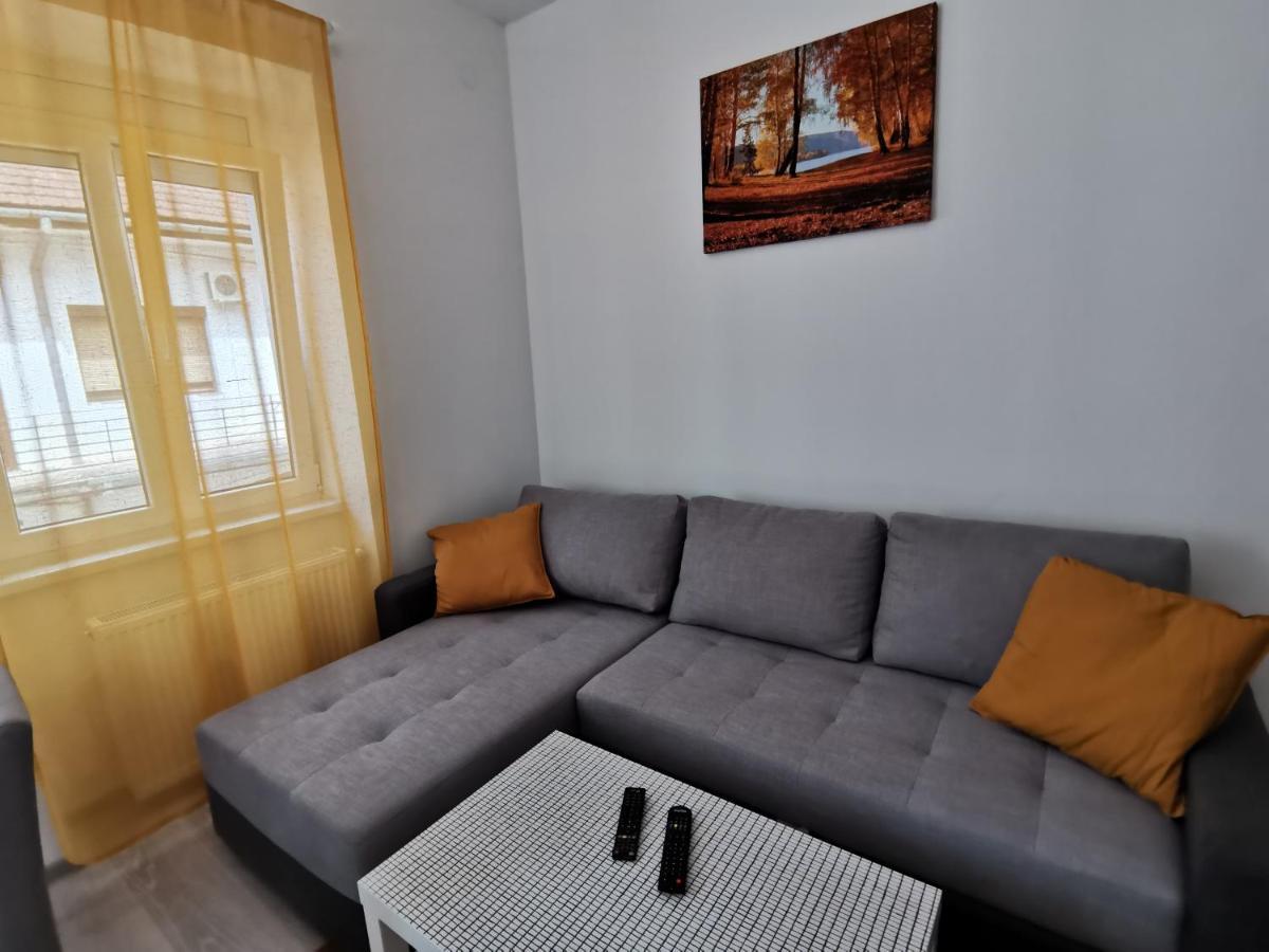 Ris Central Apartments Novi Sad Exteriör bild